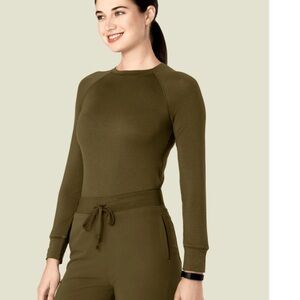 Mandala olive under scrub